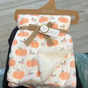 Lila and jack baby blanket 30x40 in 100% polyester brand new